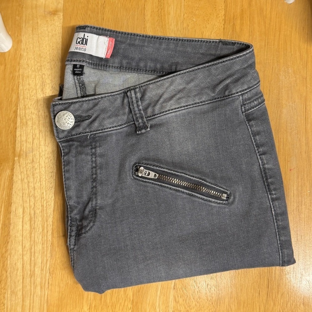 Cabi Jeans 5167 Gray Skinny Cropped Capri Zipper Pockets‎ Raw Hem Womens 8